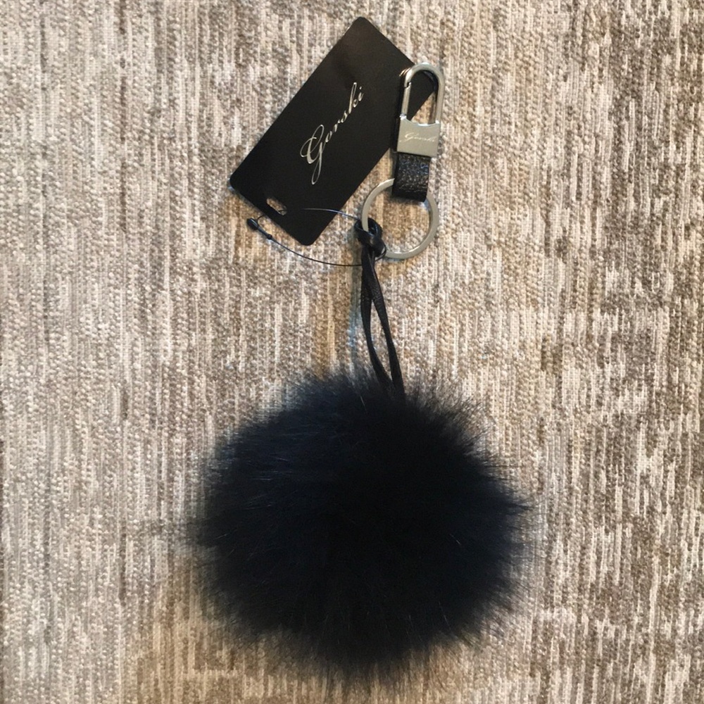 POM POM KEY CHAIN